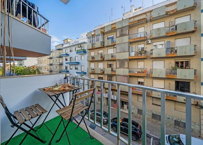 Light-filled Retreat With Balcony In By Hostwise *