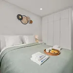 Apartman Light-filled Retreat With Balcony In By Hostwise *